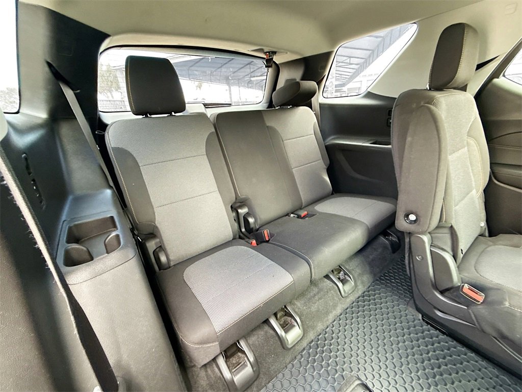 Used 2018 Chevrolet Traverse LT image 31