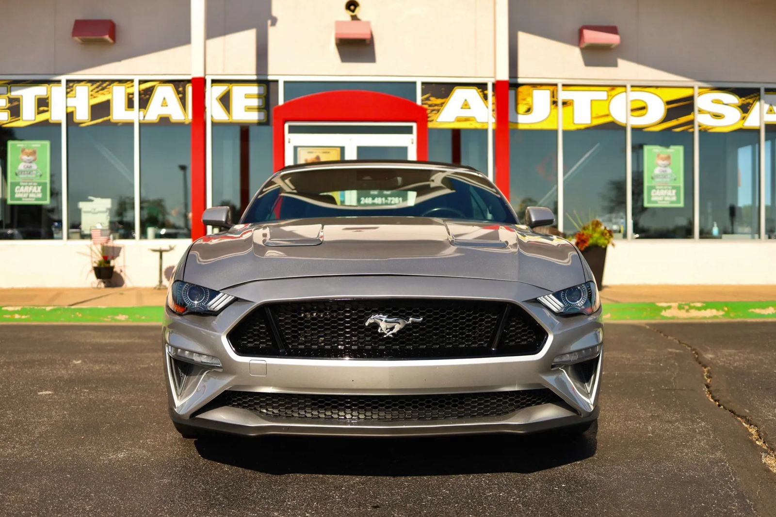 Used 2022 Ford Mustang Premium RWD image 2