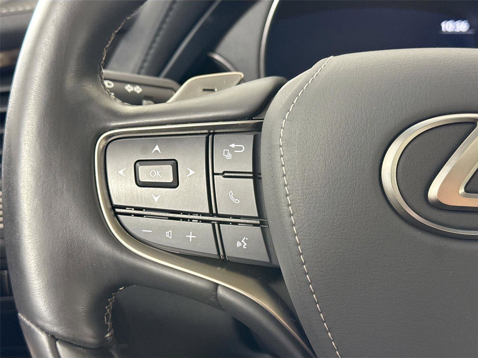 Used 2022 Lexus LS 500 RWD image 18