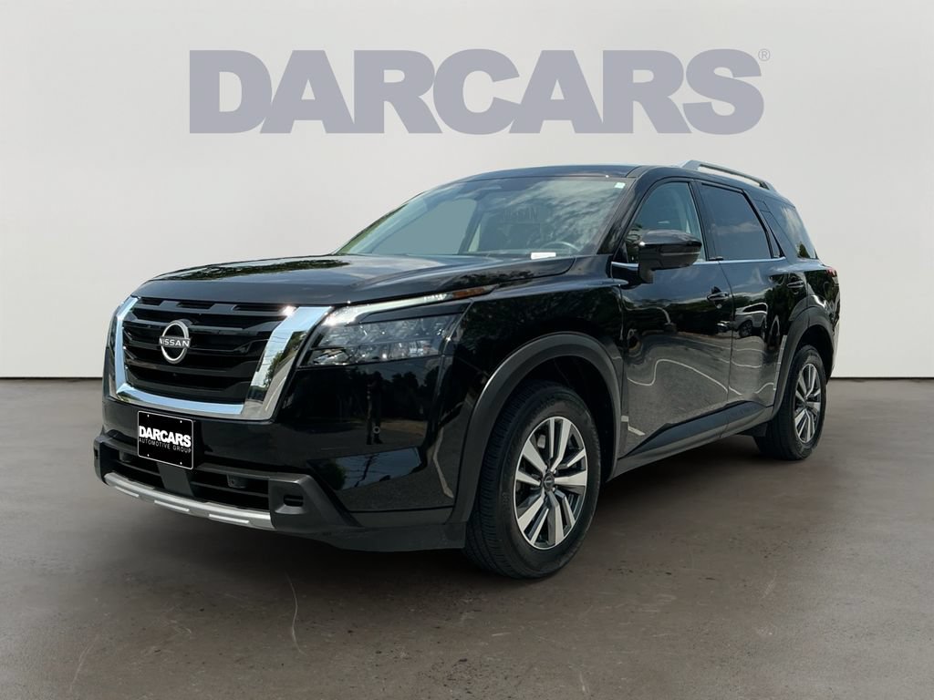 Used 2025 Nissan Pathfinder SL AWD/4WD image 3