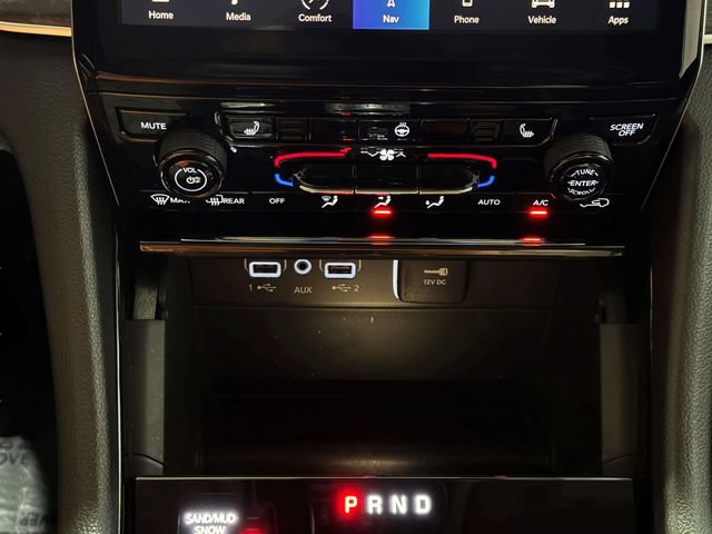 Used 2023 Jeep Grand Cherokee L Limited AWD/4WD image 19
