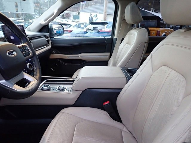 Used 2023 Ford Expedition Max Limited image 17