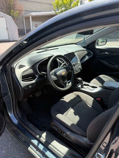 Used 2019 Chevrolet Malibu LS w/ Driver Confidence Package II FWD image 12