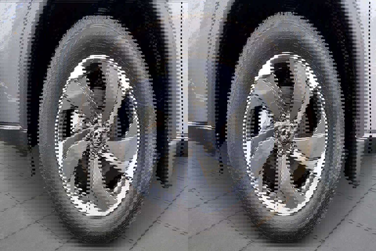 Used 2025 Nissan Rogue SV w/ SV Premium Package image 11