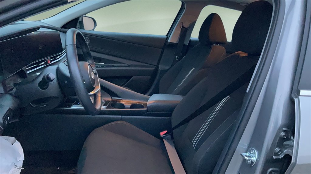 Certified 2024 Hyundai Elantra SEL w/ Convenience Package image 16