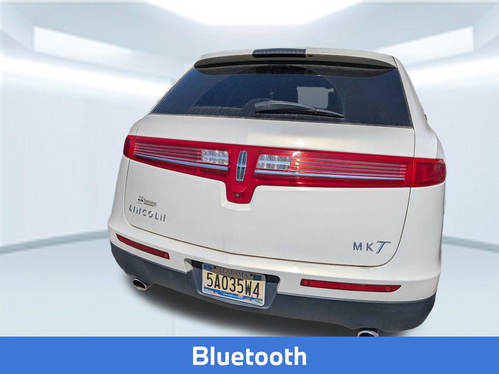 Used 2013 Lincoln MKT FWD image 4