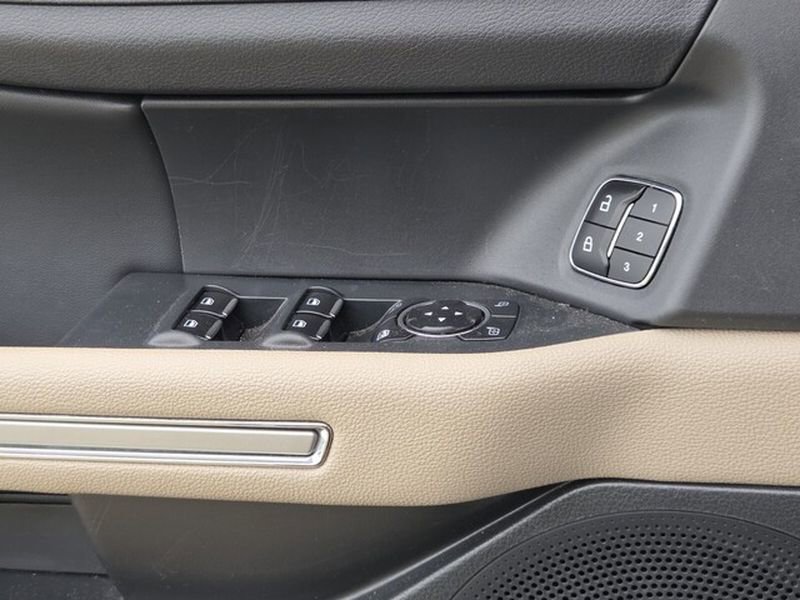 Used 2024 Ford Expedition Limited image 28