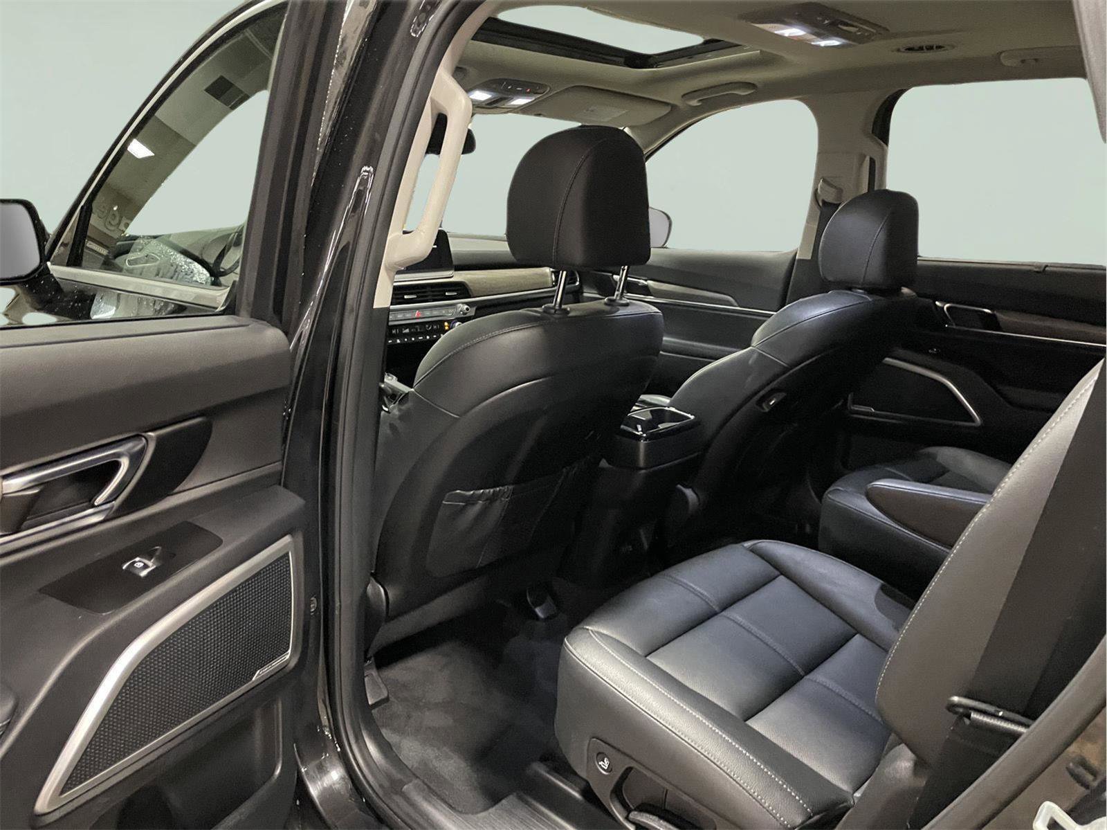 Used 2021 Kia Telluride EX w/ EX Premium Package image 15