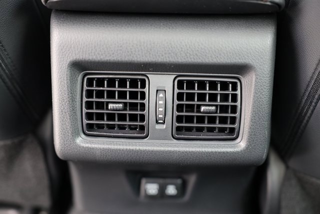 Used 2025 Toyota Camry XLE image 41