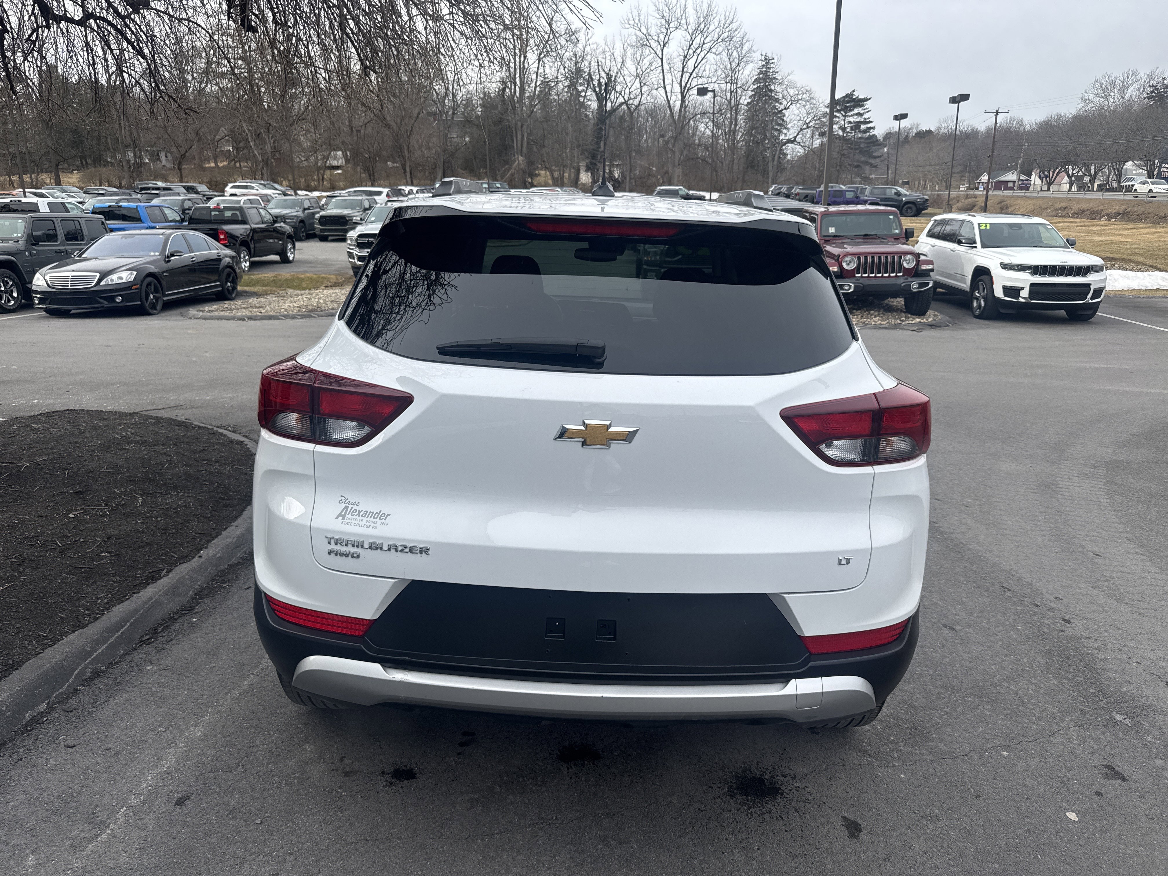 Used 2025 Chevrolet TrailBlazer LT image 4