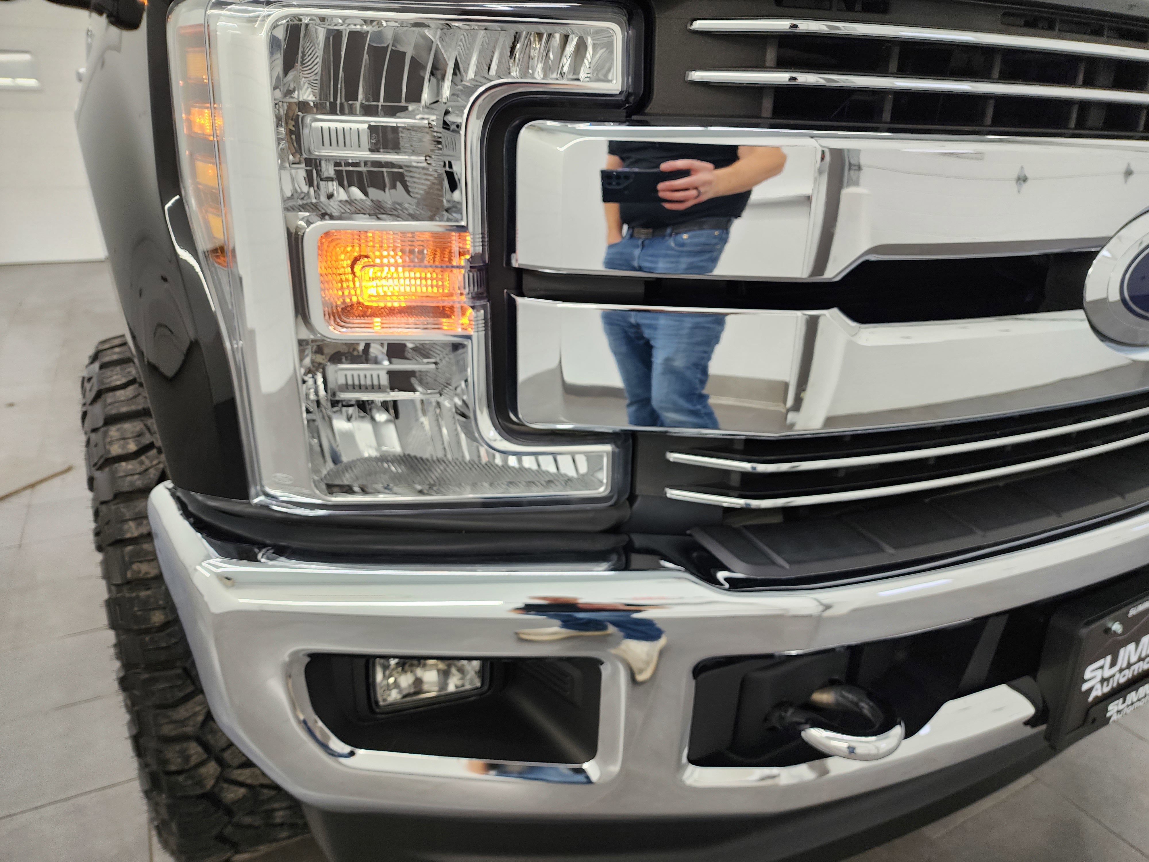 Used 2019 Ford F350 Lariat w/ Chrome Package image 22