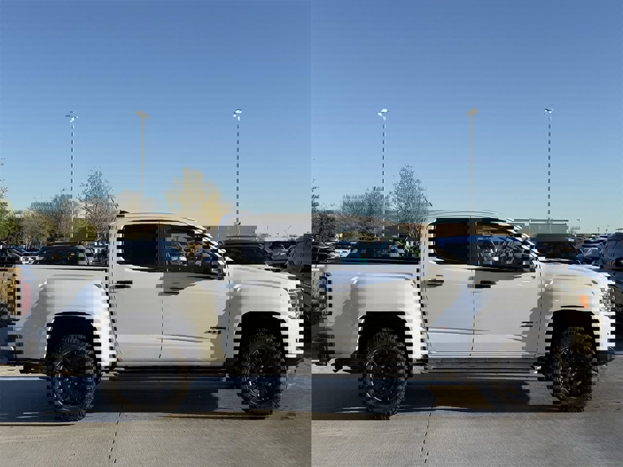 Certified 2022 GMC Canyon AT4 image 3