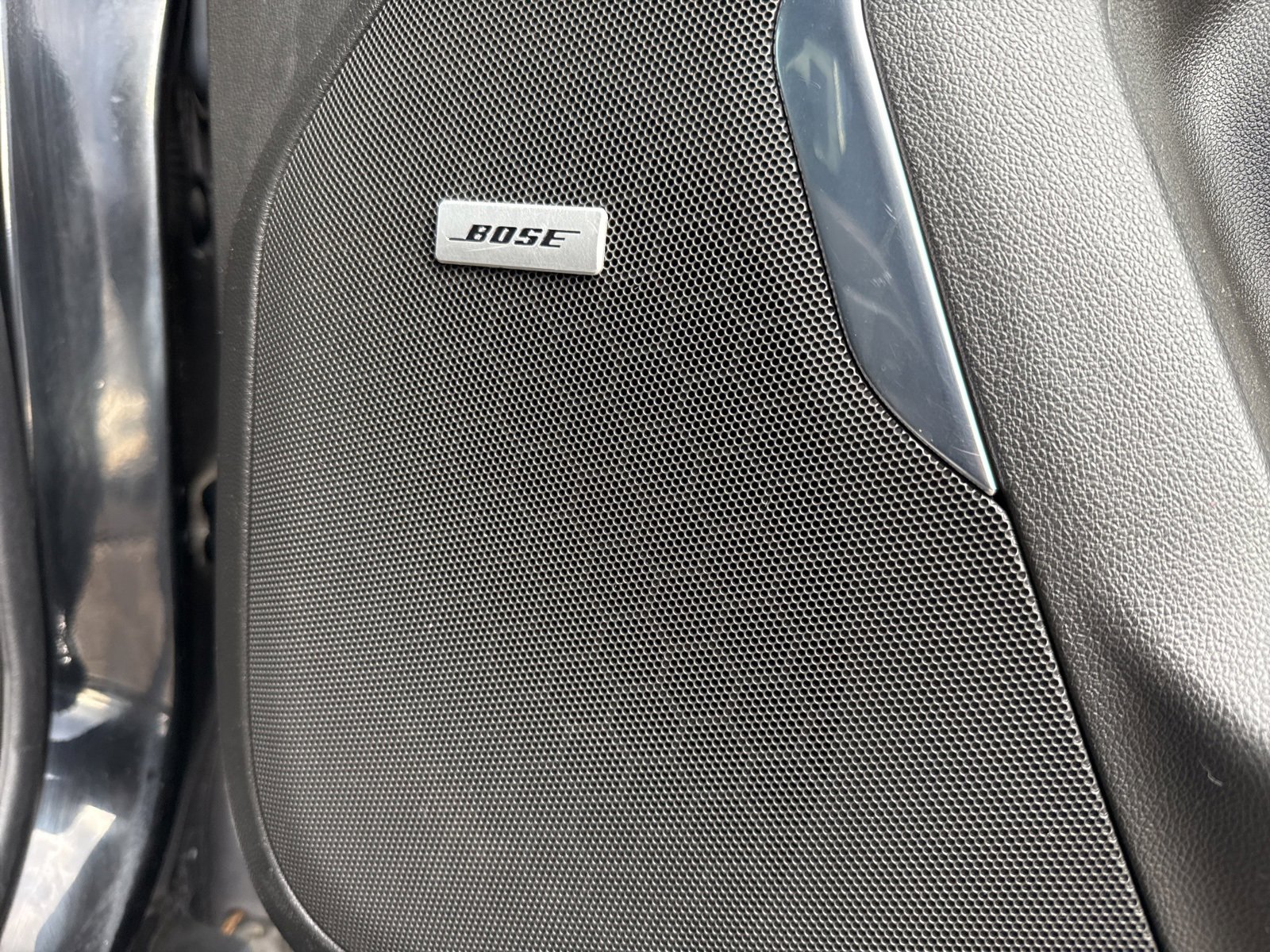 Used 2022 Chevrolet Suburban RST w/ Luxury Package image 17