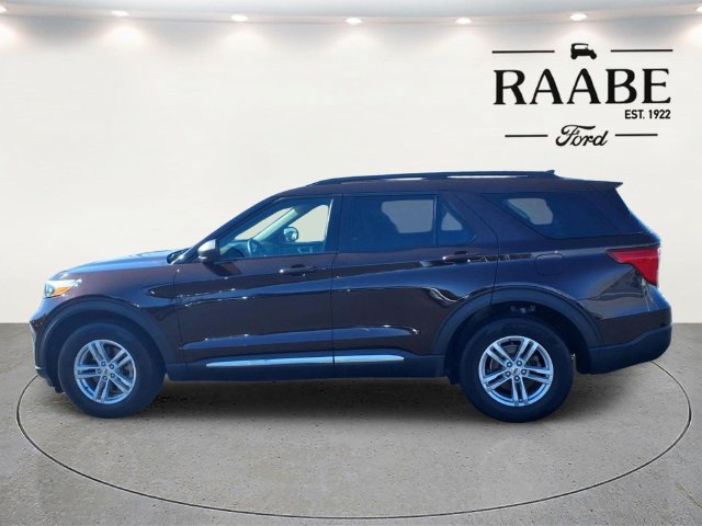 Used 2023 Ford Explorer XLT w/ Equipment Group 202A AWD/4WD image 4