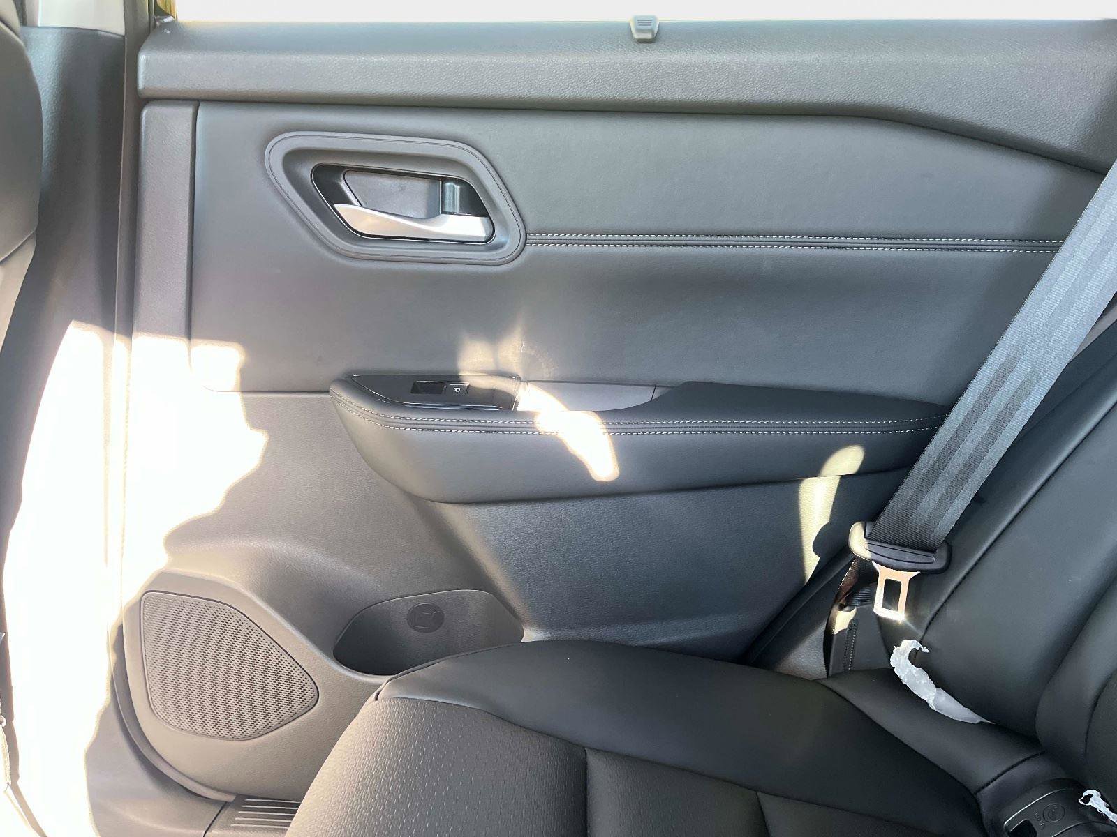 New 2026 Nissan Rogue SV w/ SV Premium Package image 15