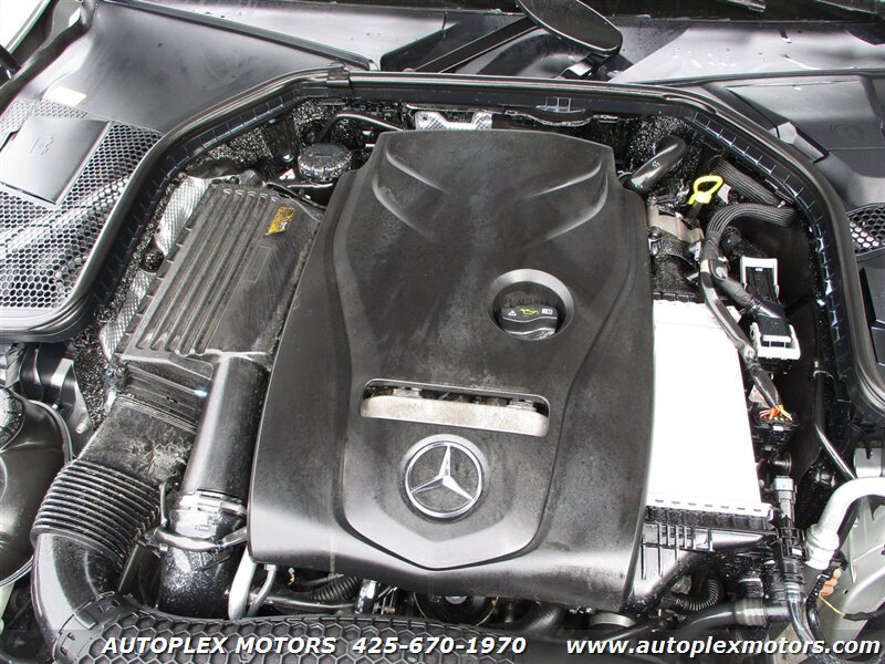 Used 2016 Mercedes-Benz C 300 4MATIC Sedan image 18