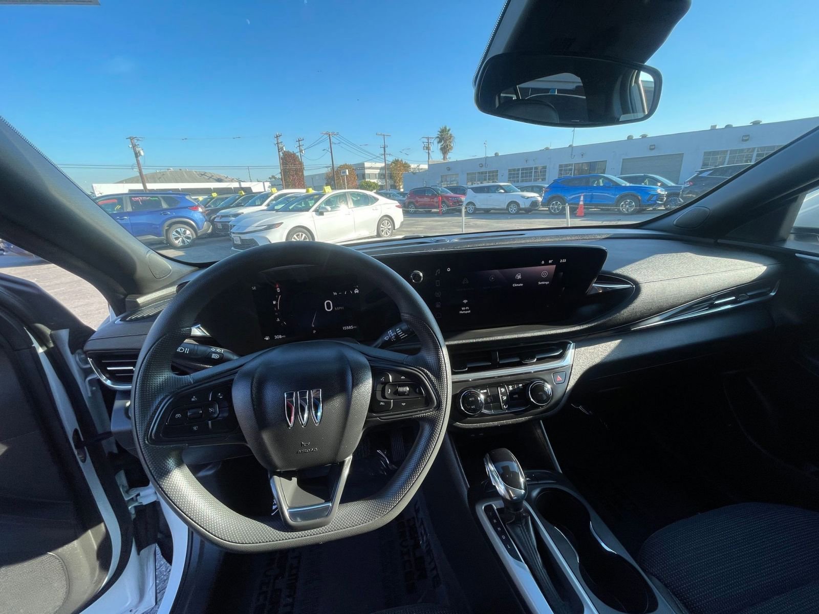 Used 2025 Buick Envista Preferred image 33