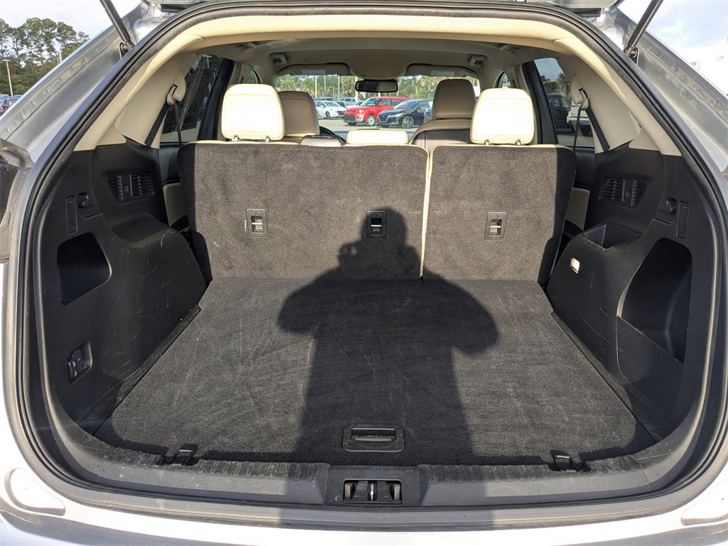 Used 2023 Ford Edge SEL image 13