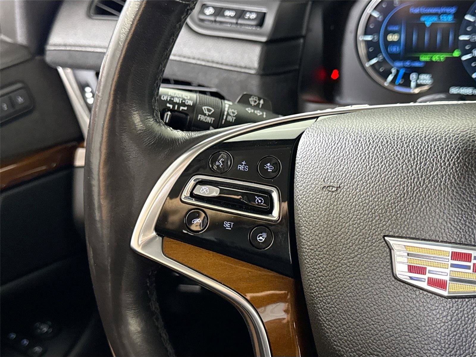 Used 2018 Cadillac Escalade Premium Luxury AWD/4WD image 22
