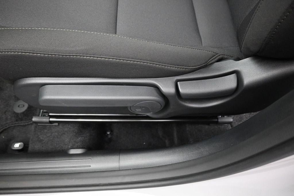 New 2027 Hyundai Kona SE FWD image 23