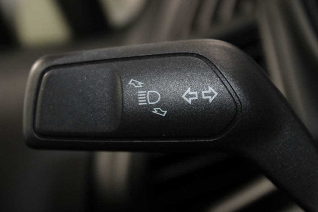 Used 2021 Ford EcoSport SE w/ SE Convenience Package FWD image 36