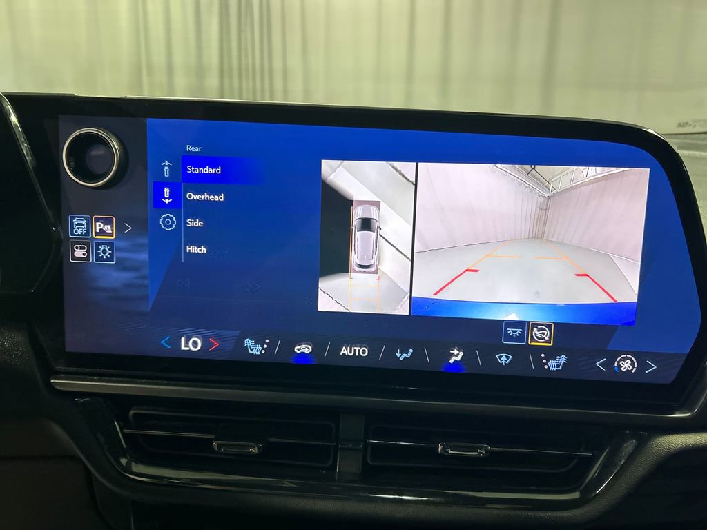 Used 2025 Chevrolet Equinox EV RS image 17