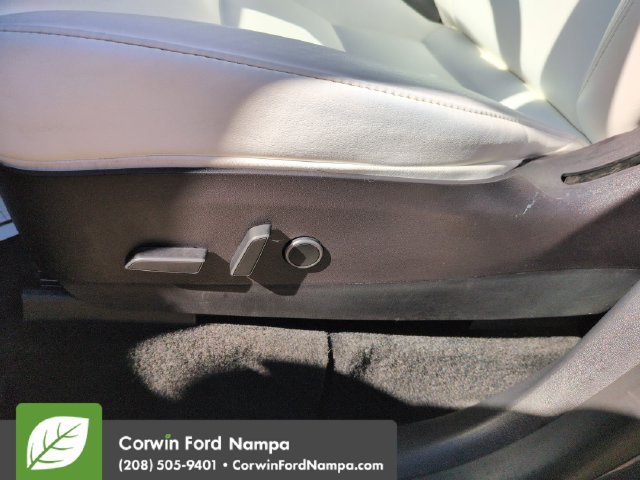 Used 2022 Tesla Model Y Long Range AWD/4WD image 12