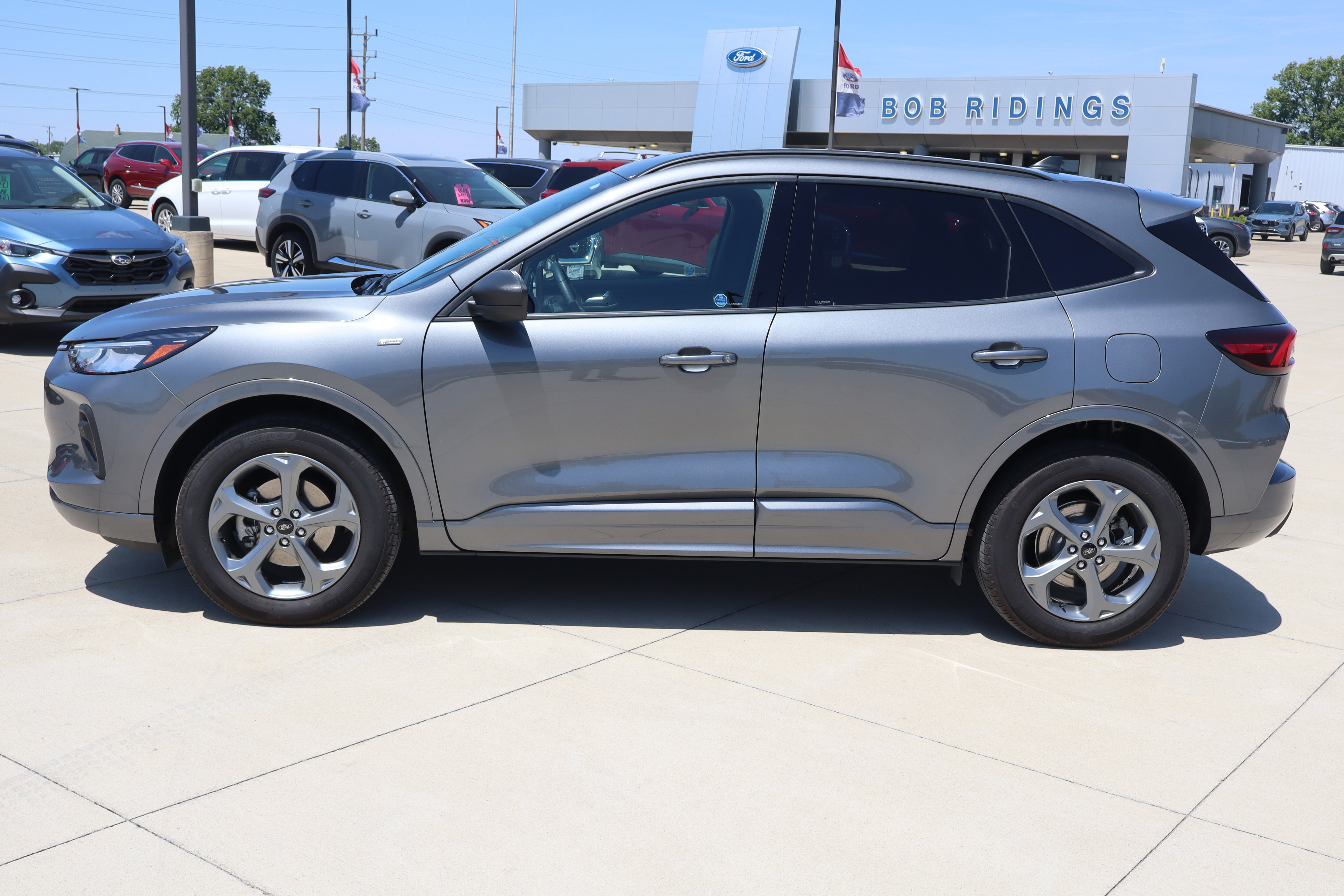 Used 2024 Ford Escape ST-Line w/ Tech Pack #1 AWD/4WD image 9