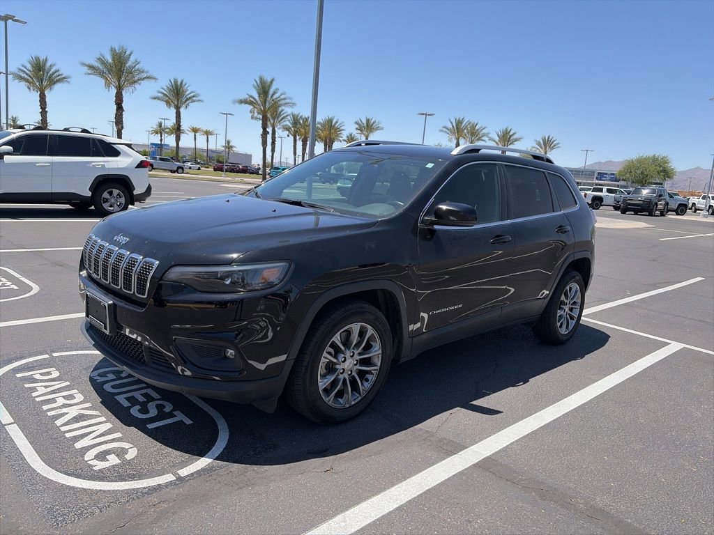 Used 2019 Jeep Cherokee Latitude Plus FWD image 3