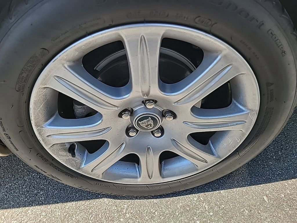 Used 2005 Jaguar XJ8 image 17