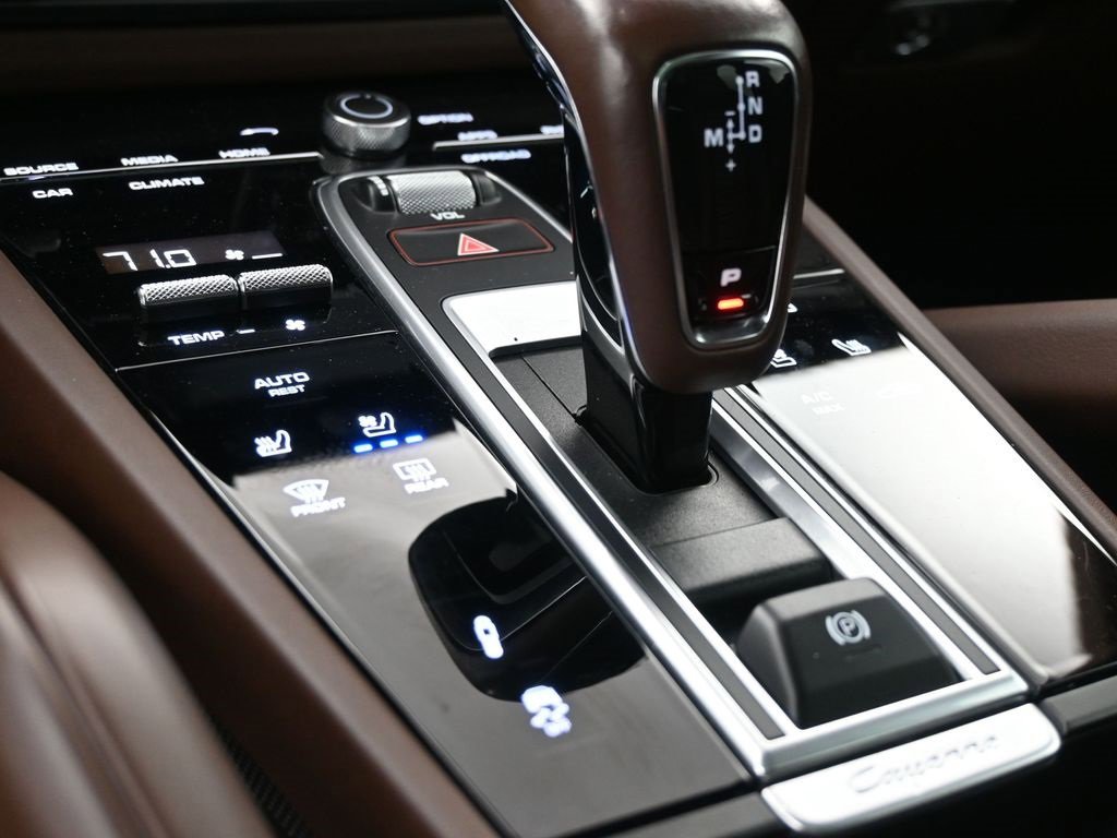 Used 2023 Porsche Cayenne Turbo w/ Premium Package Plus image 17