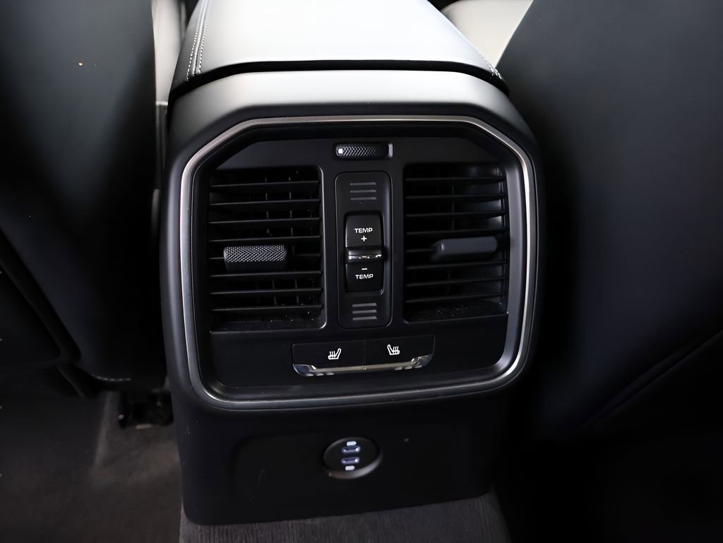 Certified 2025 Porsche Macan Turbo image 21