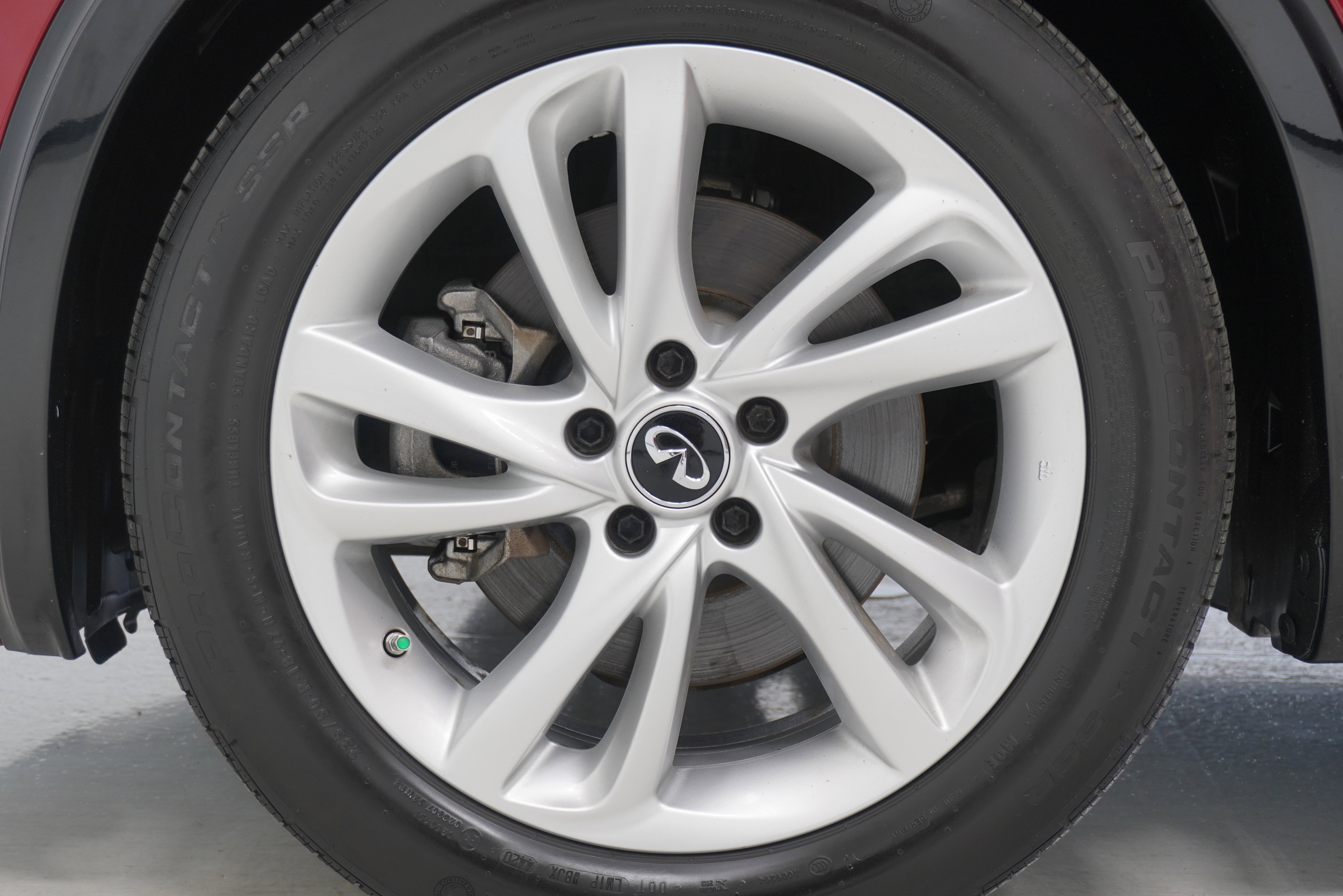 Used 2017 INFINITI QX30 Premium w/ Navigation Package FWD image 26