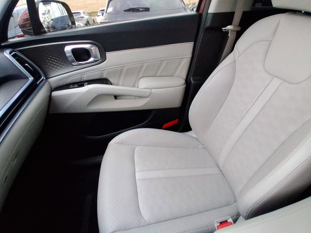Used 2024 Kia Sorento SX image 15