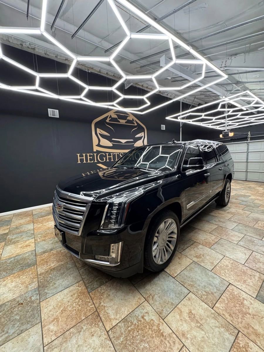 Used 2018 Cadillac Escalade ESV Platinum image 2