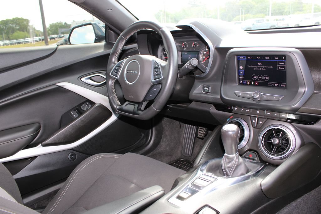 Used 2021 Chevrolet Camaro LT RWD image 8