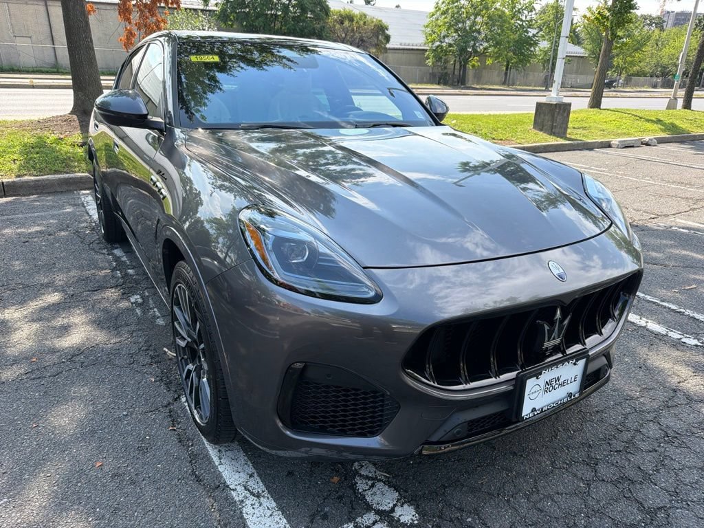 Used 2023 Maserati Grecale Modena AWD/4WD image 4
