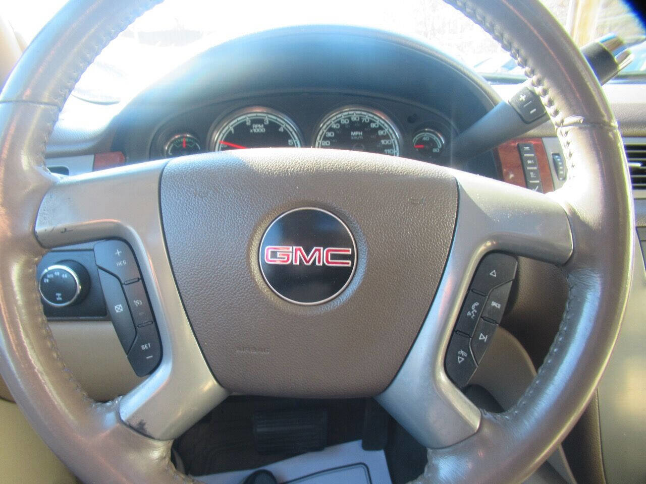 Used 2009 GMC Yukon 4WD Hybrid image 17