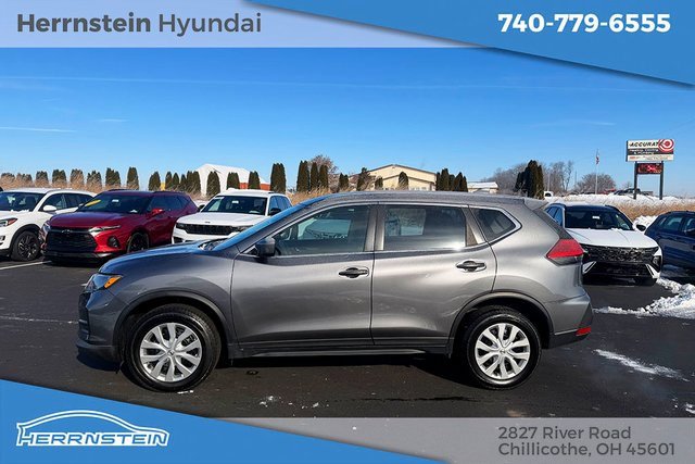 Used 2017 Nissan Rogue S image 4