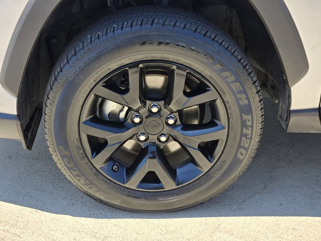 Used 2024 Toyota RAV4 LE FWD image 6