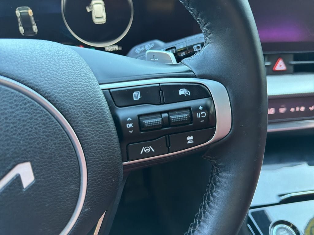 Certified 2025 Kia Sportage SX Prestige AWD/4WD image 16