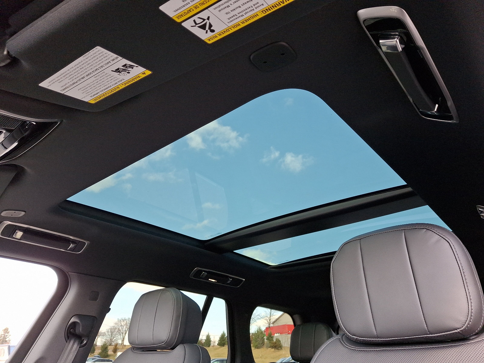 New 2025 Land Rover Range Rover SE image 10