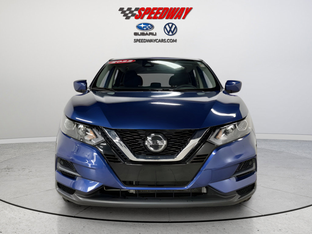 Used 2022 Nissan Rogue Sport S image 2