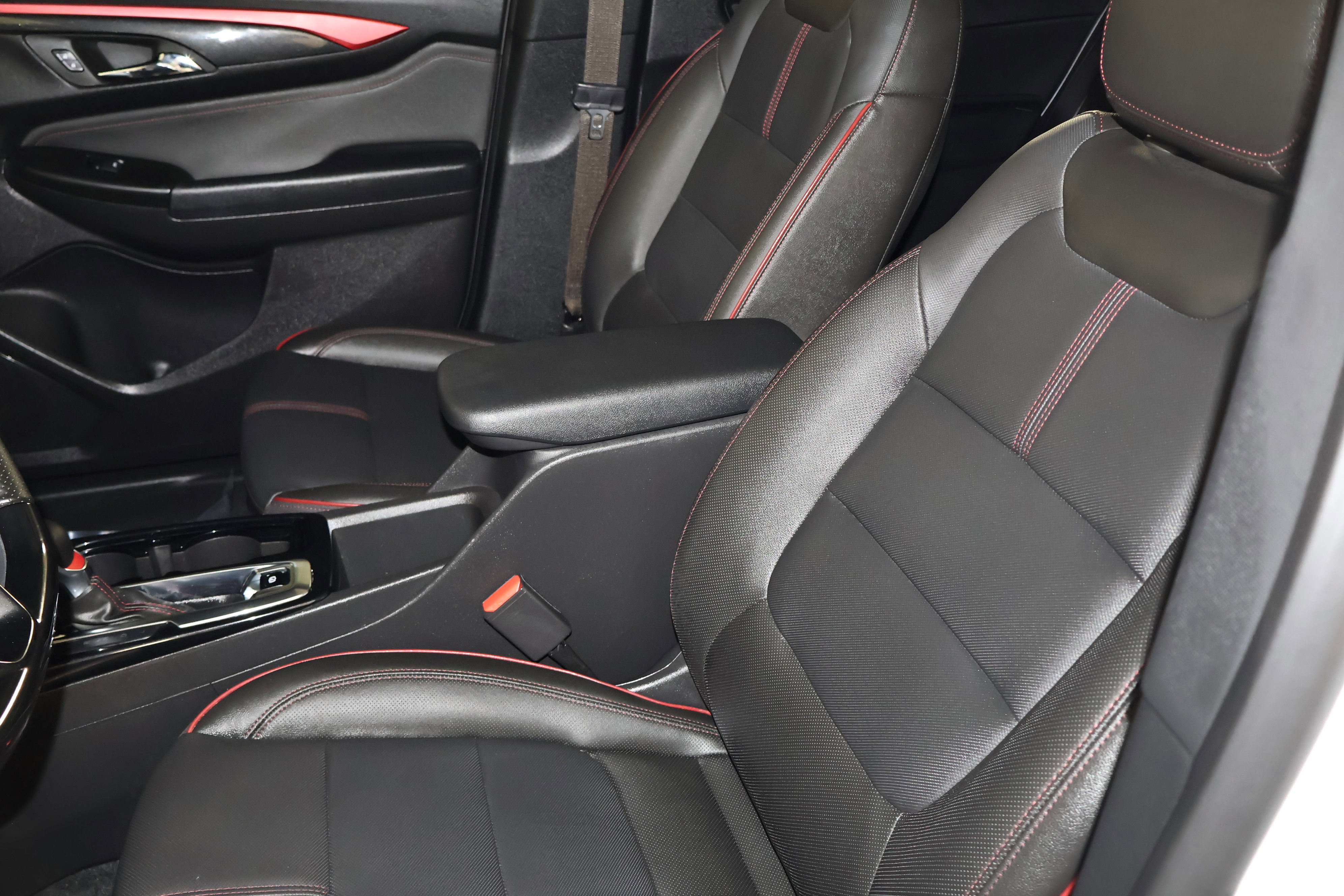 Used 2025 Chevrolet TrailBlazer RS w/ Convenience Package image 37