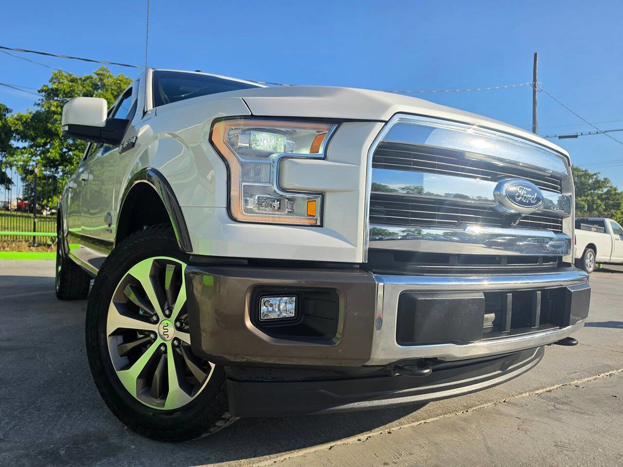 Used 2017 Ford F150 King Ranch w/ Equipment Group 601A Luxury AWD/4WD image 63