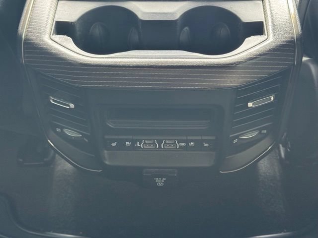 Used 2020 RAM 1500 Limited w/ Black Appearance Package AWD/4WD image 24