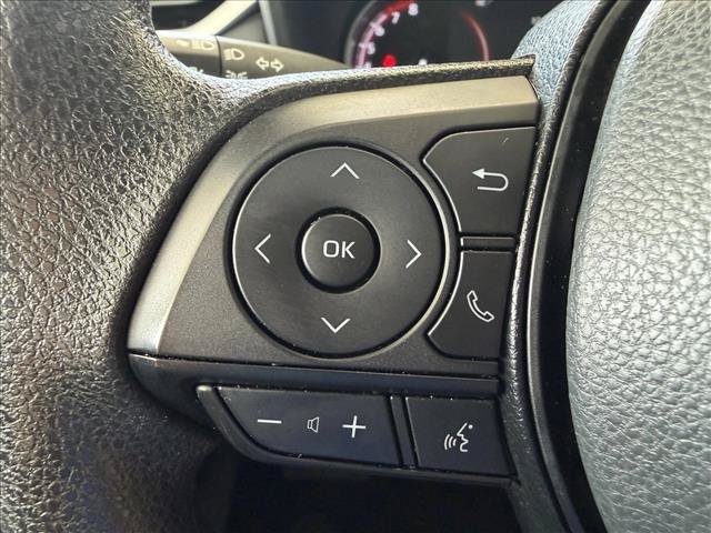 Used 2025 Toyota RAV4 XLE FWD image 17