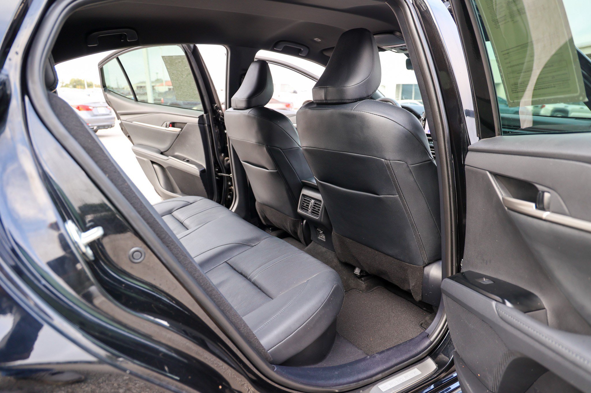 Used 2025 Toyota Camry XSE FWD image 38