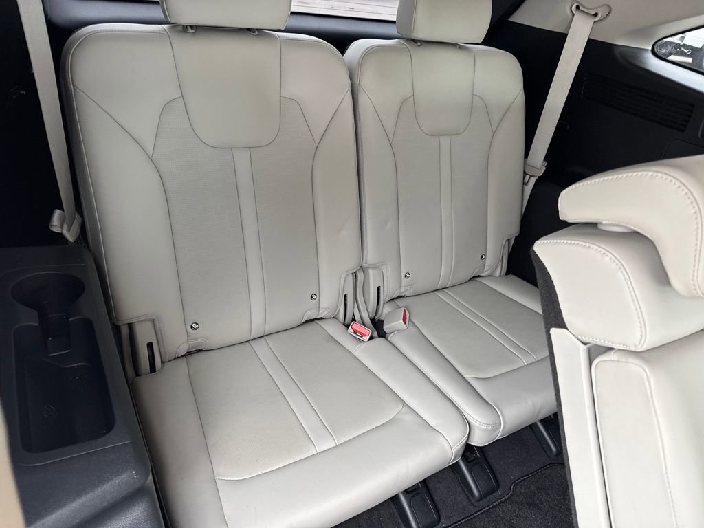 Used 2025 Kia Sorento S image 14