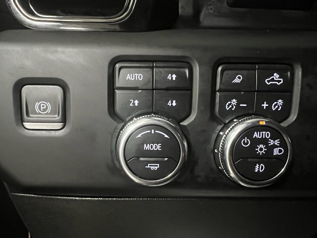 Used 2024 GMC Sierra 3500 AT4 w/ AT4 Premium Plus Package image 36